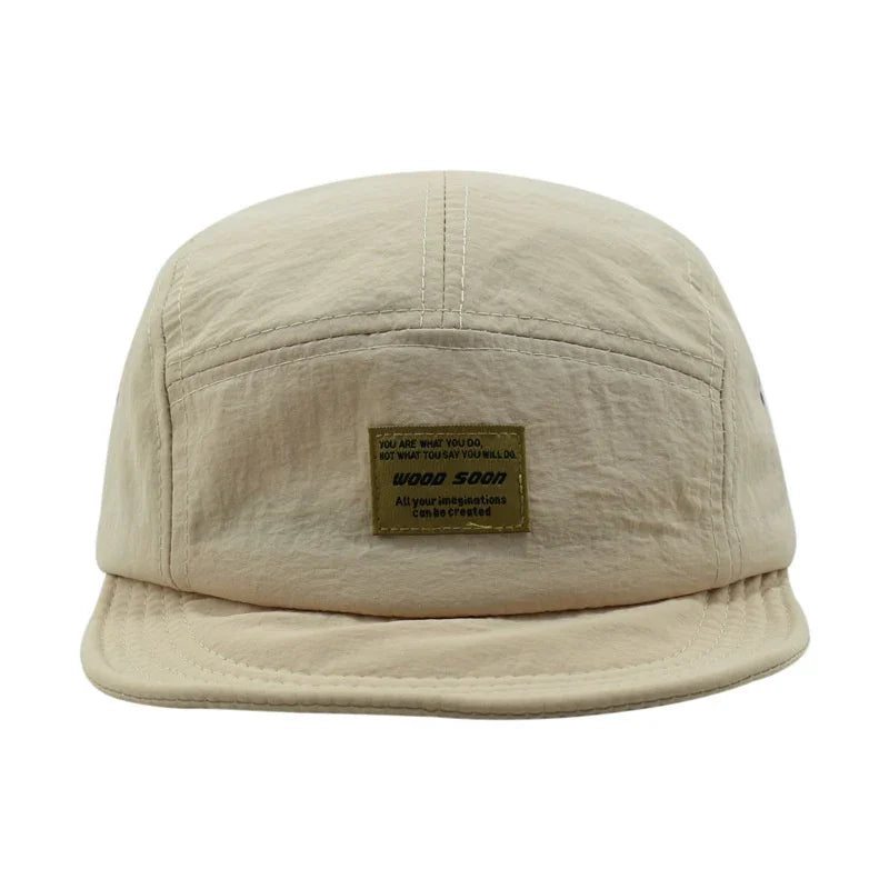casquette 5 panneaux idéale pour l'été Image