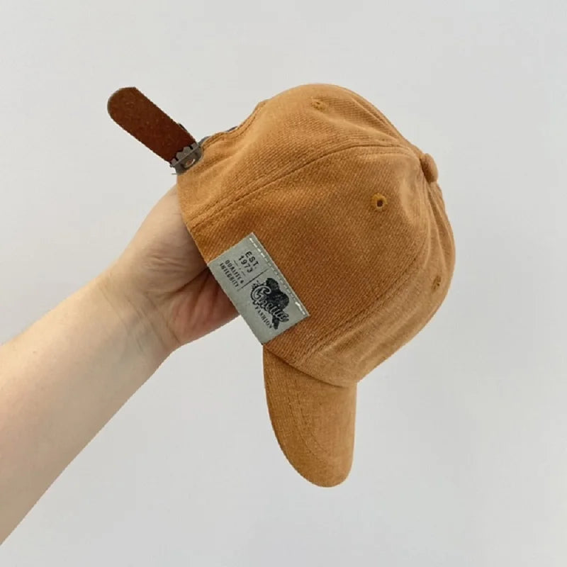 casquette baseball adaptée aux nourrissons