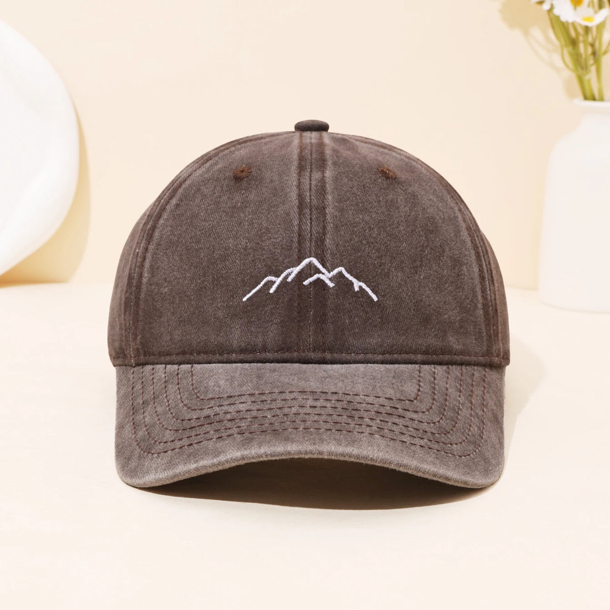 Casquette baseball rétro motif montagne