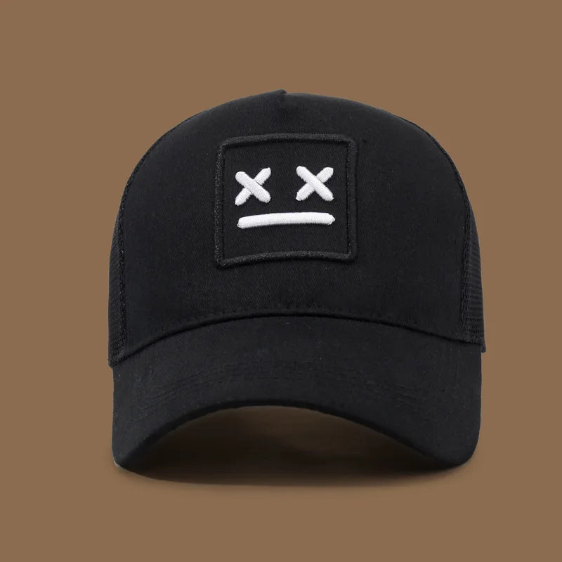 casquette brodée visage heureux ajustable Image