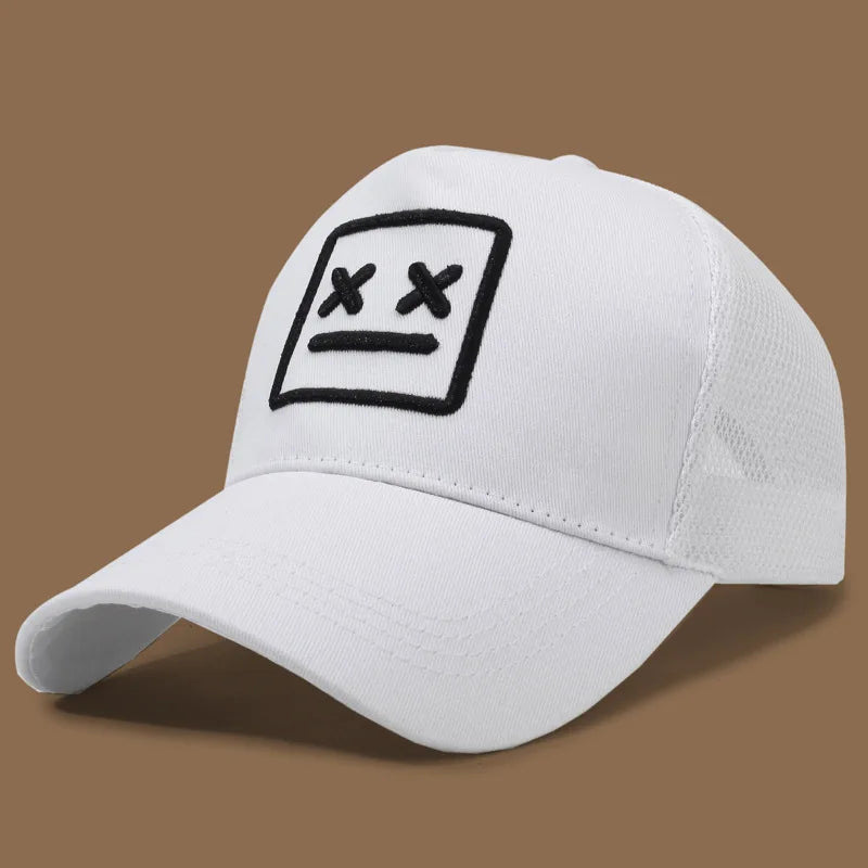 casquette originale à motif visage souriant