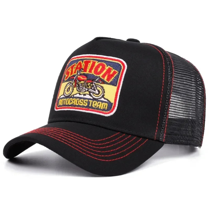 Casquette trucker rétro motif moto