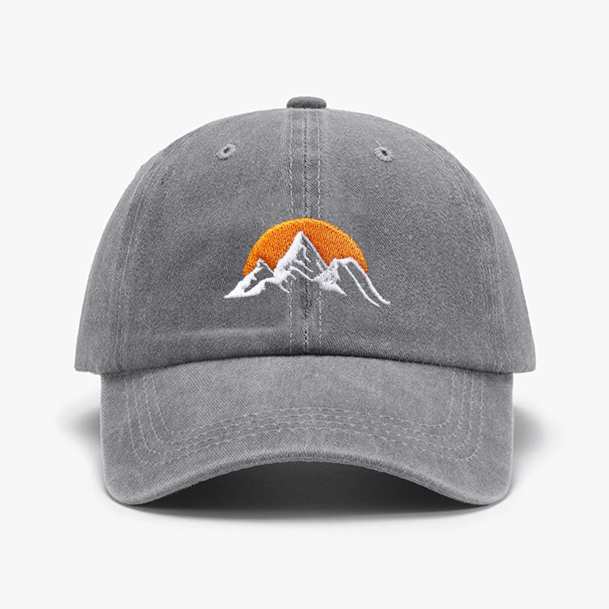 chapeau brodé soleil et couleurs chaudes