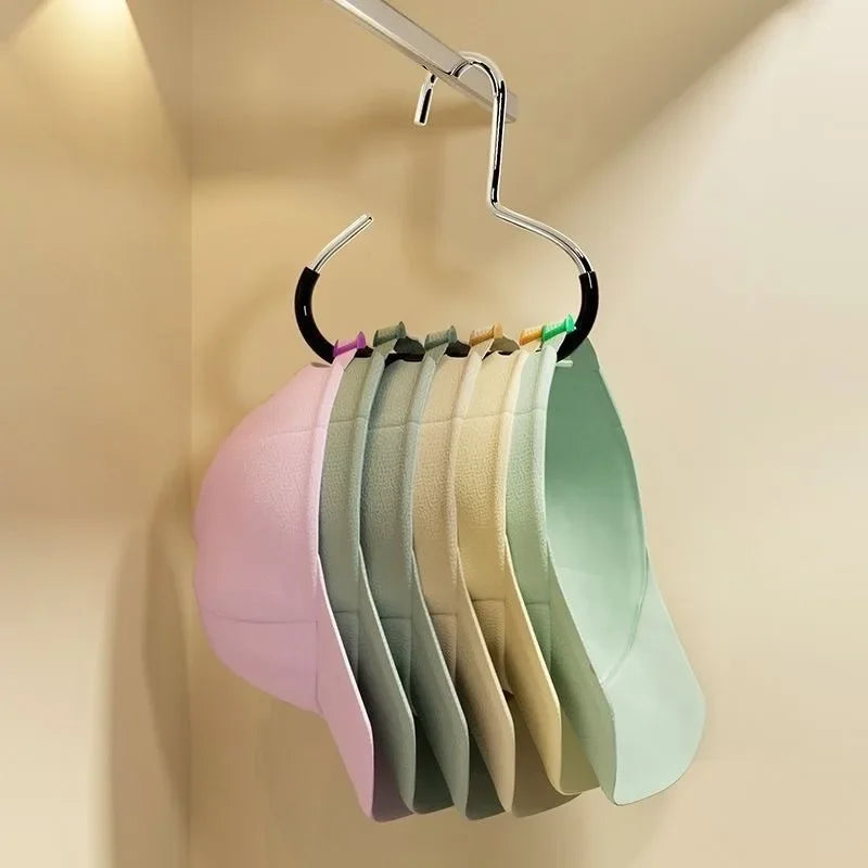 Cintre spécial casquettes avec matière antidérapante