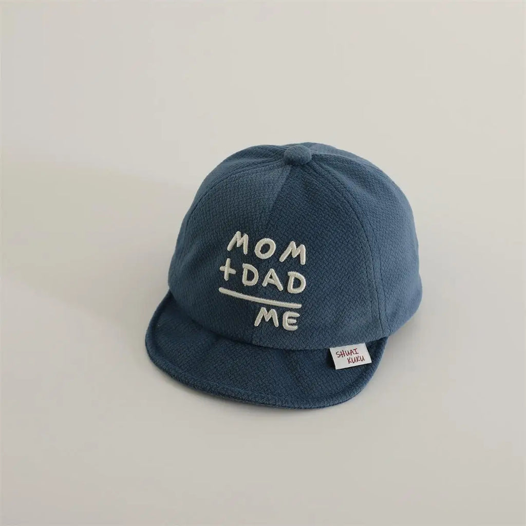 modèle de casquette brodée pour bébé